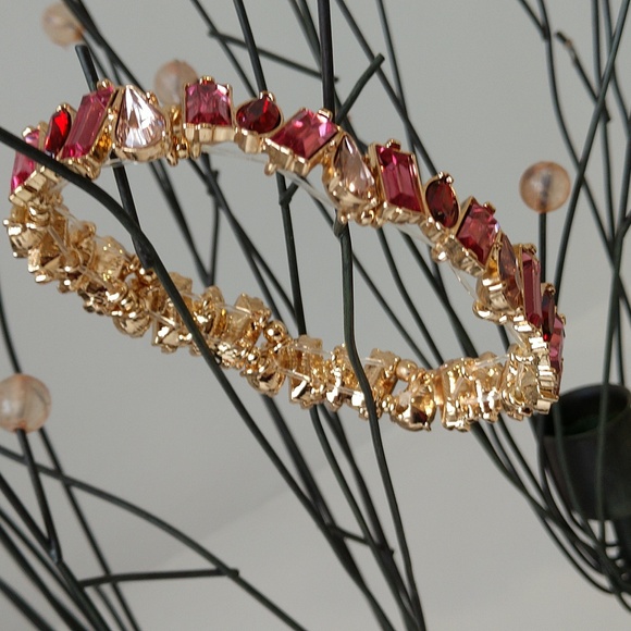 Avon Baguette Stretch Bracelet - Picture 2 of 2